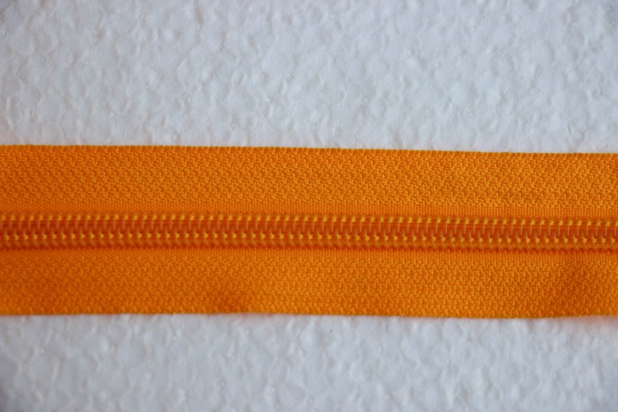 Oranžový  zip
