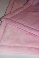  Jemná růžová deka