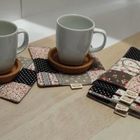  Podšálky patchwork