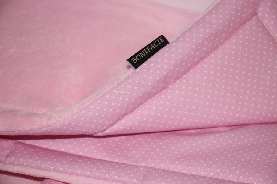 Jemná růžová deka